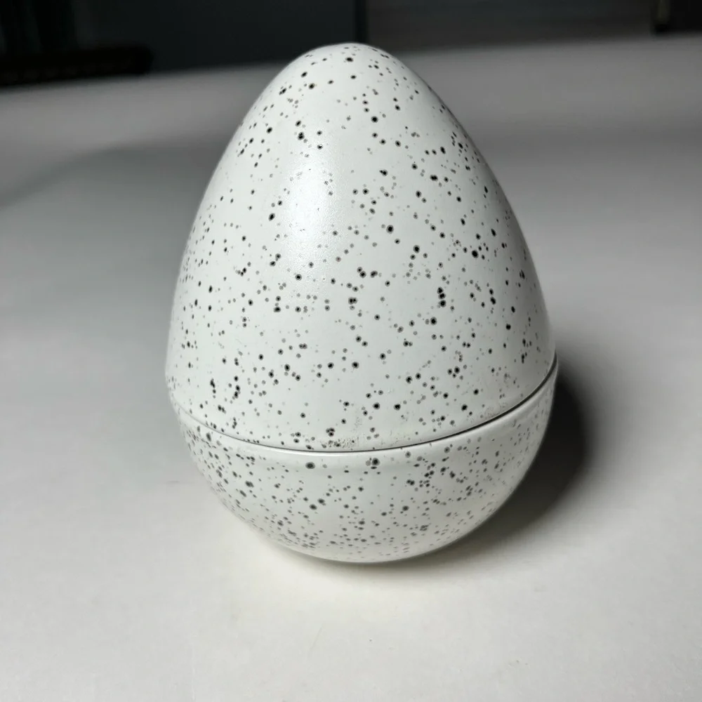 NWOT ikea radfraga nesting set of 3 eggs. Perfect for holding lots of trinkets!